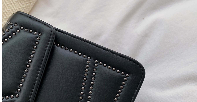 Edgy Rivet Chain Crossbody Bag - Small Studded PU Leather Shoulder Purse for Women