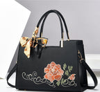 Elegant Horizontal Square Messenger Bag - Large Capacity Women's Leisure Travel Handbag