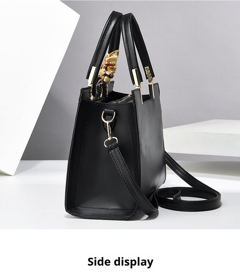 Elegant Horizontal Square Messenger Bag - Large Capacity Women's Leisure Travel Handbag